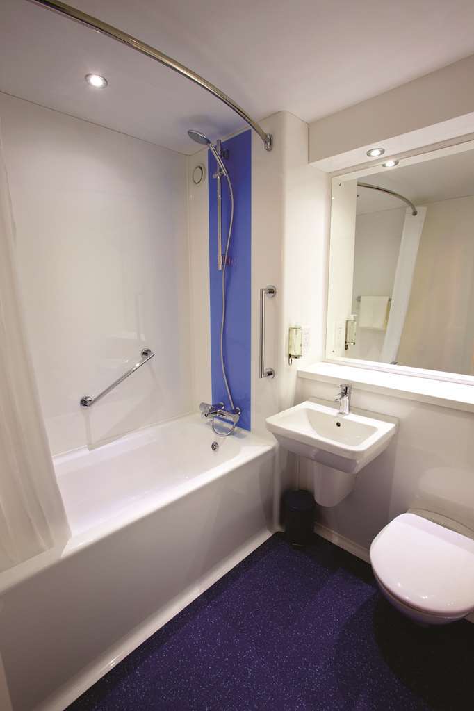Travelodge Dundee Strathmore Avenue Phòng bức ảnh